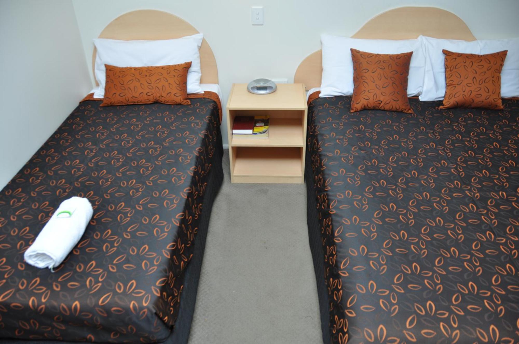 Rocky Gardens Motor Inn Рокгемптон Номер фото
